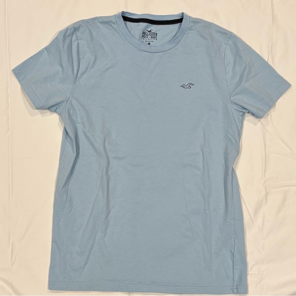 Holister T-Shirts - Picture 6 of 13
